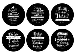 Korkeimman suojassa tarrat musta